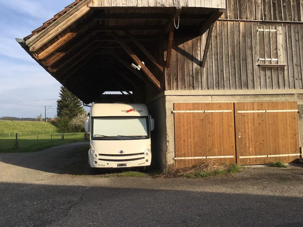 eec956ff470f2347696eccb964e7e17dd84f8448 Buchungsplattformen können bei der Vermarktung eines Stellplatz-Angebots helfen, verlangen aber in der Regel auch etwas dafür. (Bild jsc)