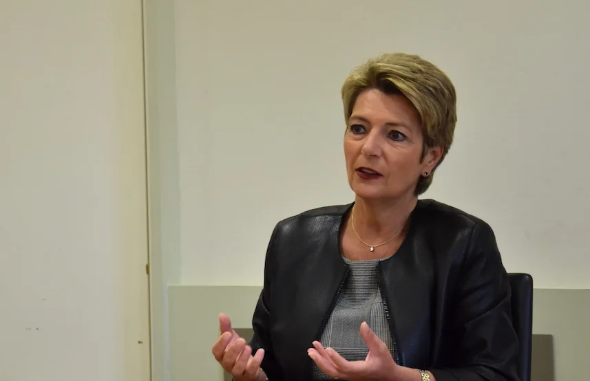 8cbe22aa538ffec15274b029bccd207b9f284715 «Kämpfen, das können die Bäuerinnen und Bauern», sagt Bundesrätin Keller-Sutter. (Bild sjh)