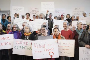 Vor allem ältere Frauen seien aus physiologischen Gründen einem viel höheren Risiko hitzebedingter Gesundheitsschäden ausgesetzt, sagen die Klimaseniorinnen.(Bild Klimaseniorinnen.ch)