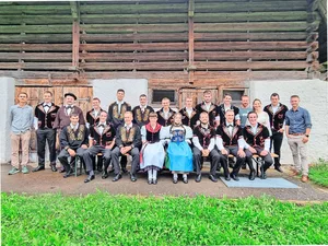 Die Absolvent(innen) der landwirtschaftlichen Schule Giswil.