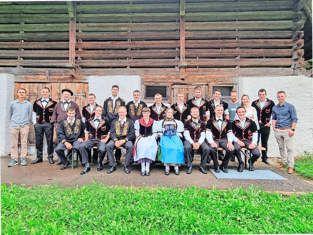 Die Absolvent(innen) der landwirtschaftlichen Schule Giswil.