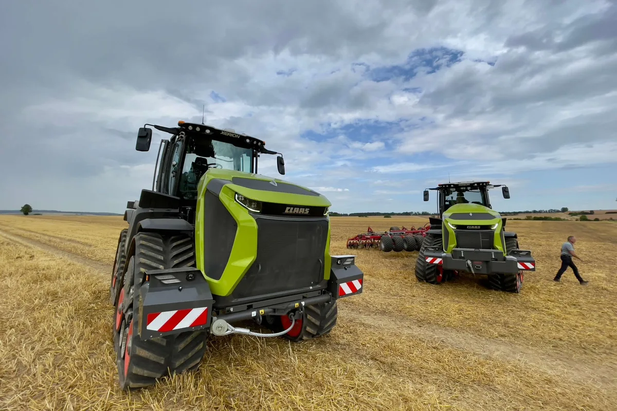 claas_xerion_12-590_gross-traktor Der Gross-Traktor Claas Xerion 12.590.