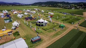 Versuchsflächen, Demonstrationen und der Austausch mit Ausstellern, Fachleuten und anderen Besucher(innen) sprechen für den Besuch der Feldtage.
