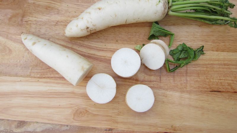 Rettich schmeckt roh oder gekocht. Im deutschen Bayern nennt man ihn liebevoll «Radi». (Bild Pixabay)