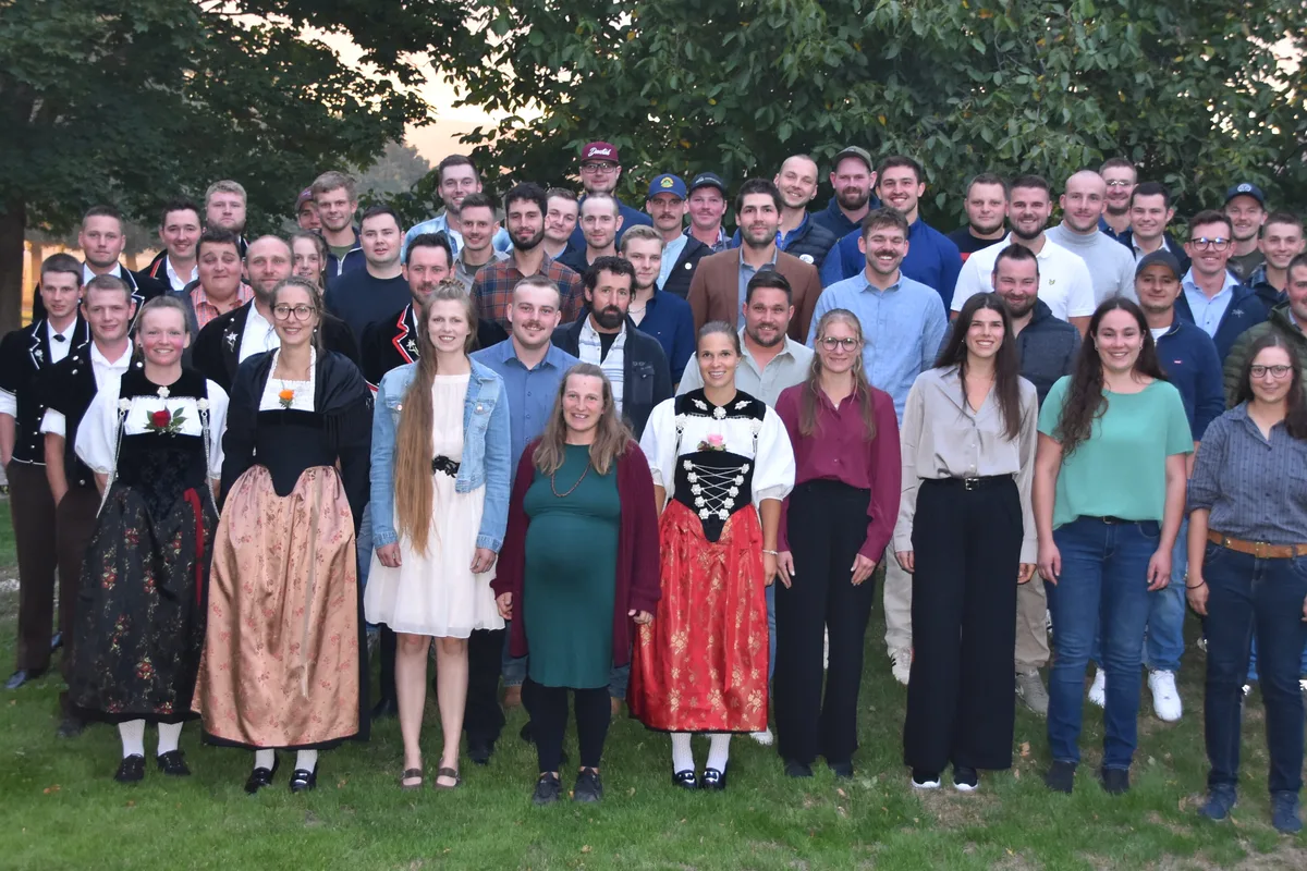 DSC_0004.JPG Nach einer strengen Lehrzeit durften diese Betriebsleiterinnen und Betriebsleiter ihren eidgenössischen Fachausweis entgegennehmen.