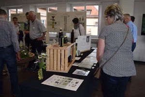 Am Freitag stand die Ausstellung zum St. Galler Öl den Produzenten offen. (Bild sgi)