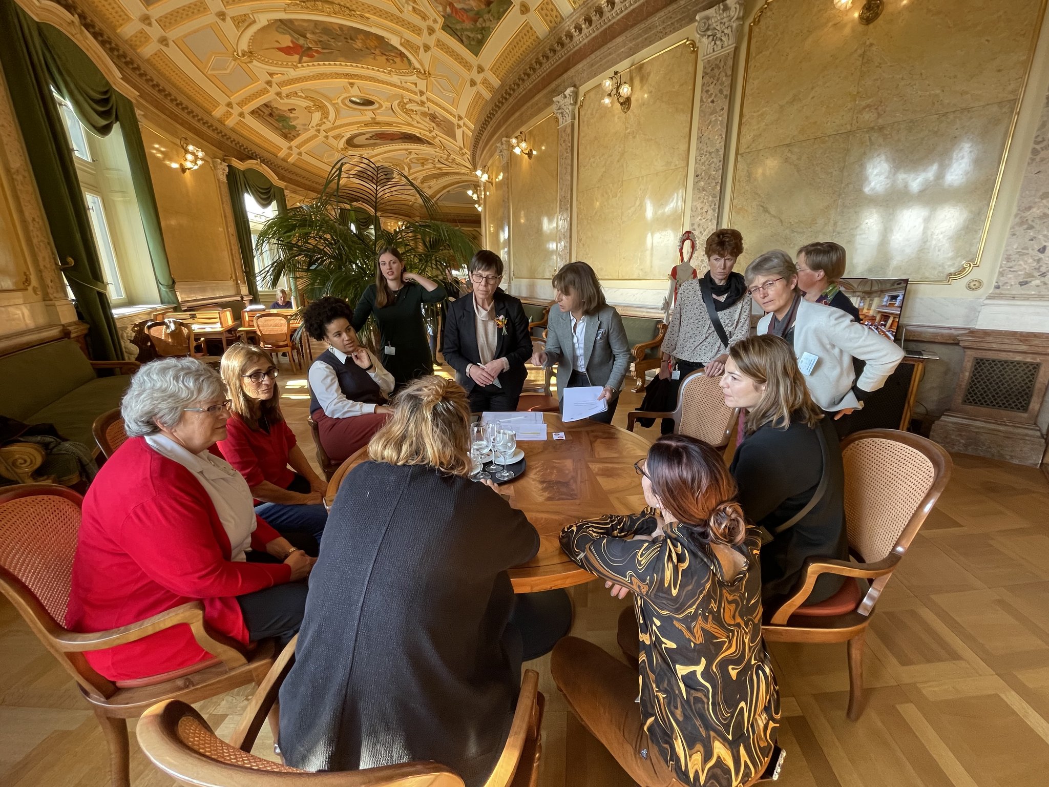 1 Jahr nach der Frauensession ist die Hälfte der Forderungen auf Kurs