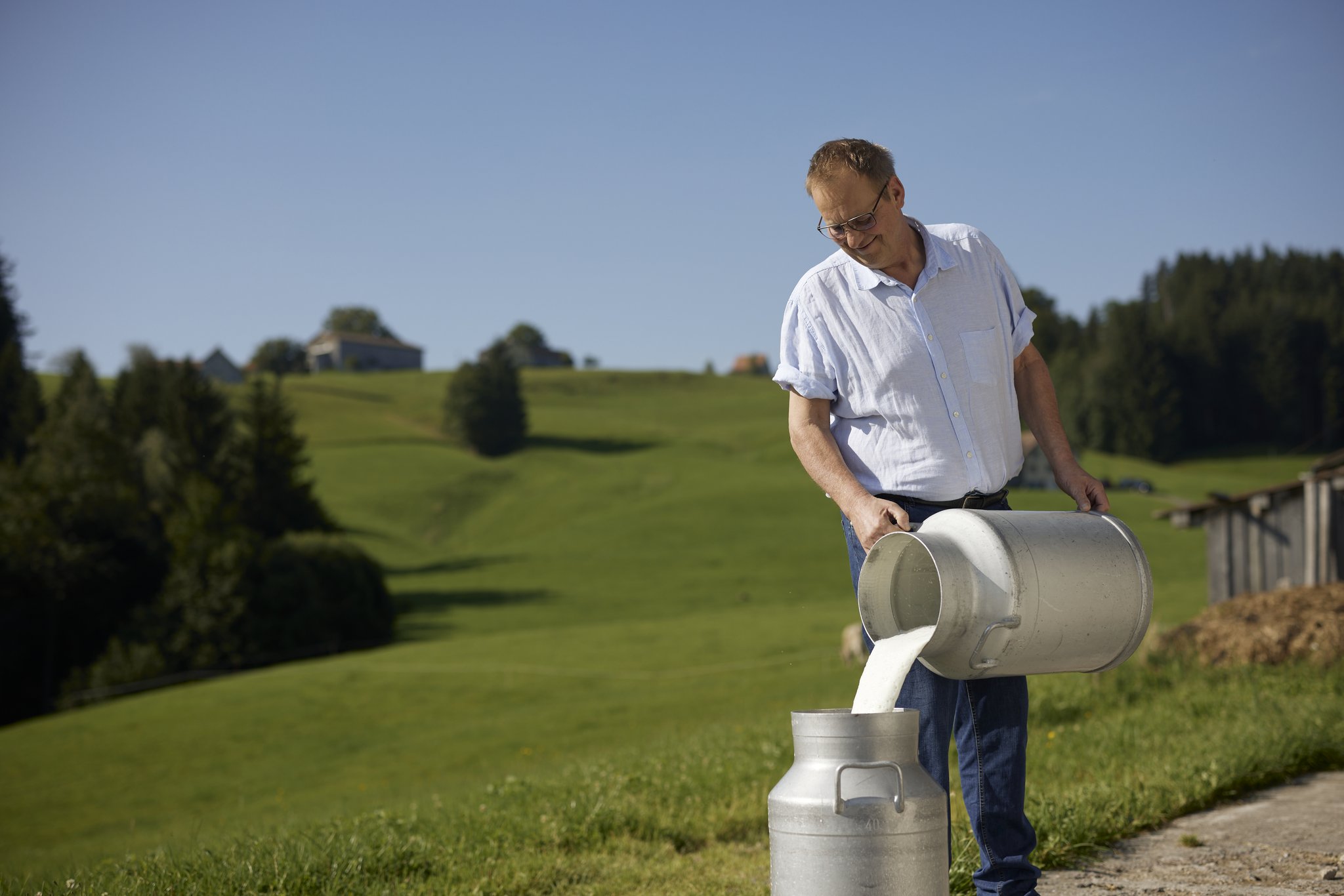 Lidl stellt sein Trinkmilchsortiment auf Bio und IP-Suisse-Wiesenmilch um