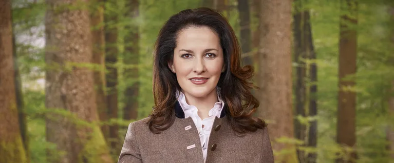 Staatsministerin Michaela Kaniber will das Image der Landwirte verbessern. (Bild StMELF)