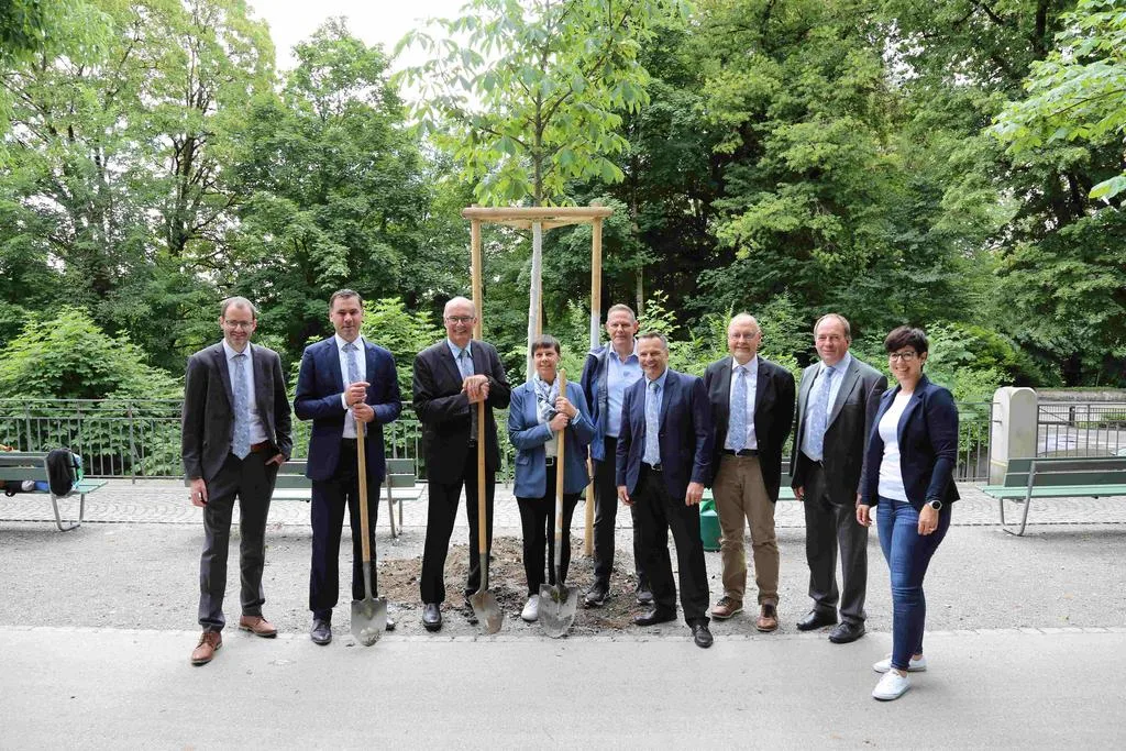 csm_baumpflanzaktion_41cbce0cbf 125 Jahre SBV: «Wir Bäuerinnen und Bauern denken in Generationen»
