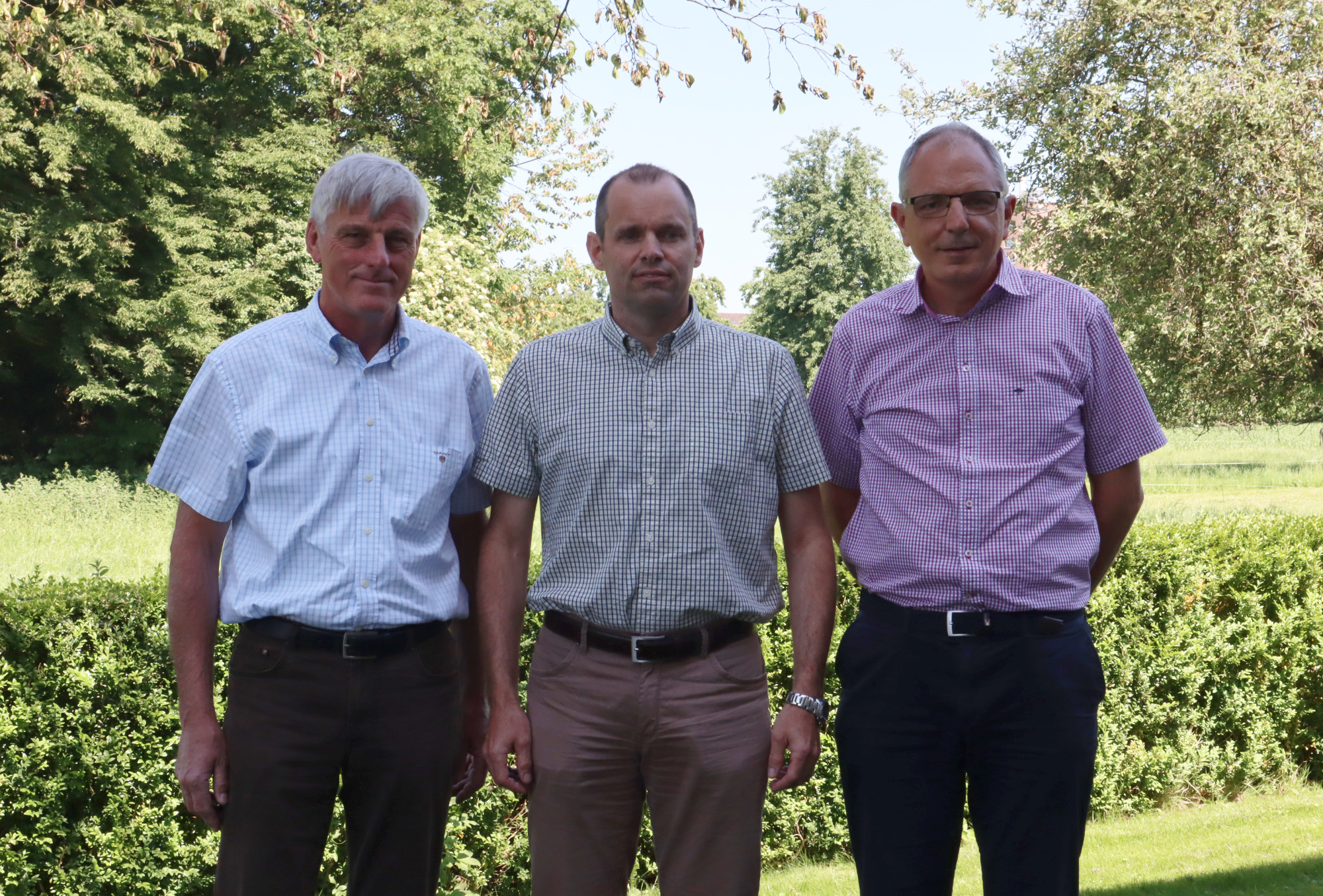 Von links nach rechts: Jürg Moll, aktueller Geschäftsführer, Urs Schnyder, designierter Nachfolger, Lucas Casanova, Verwaltungsratspräsident. (Bild Qualitas AG)