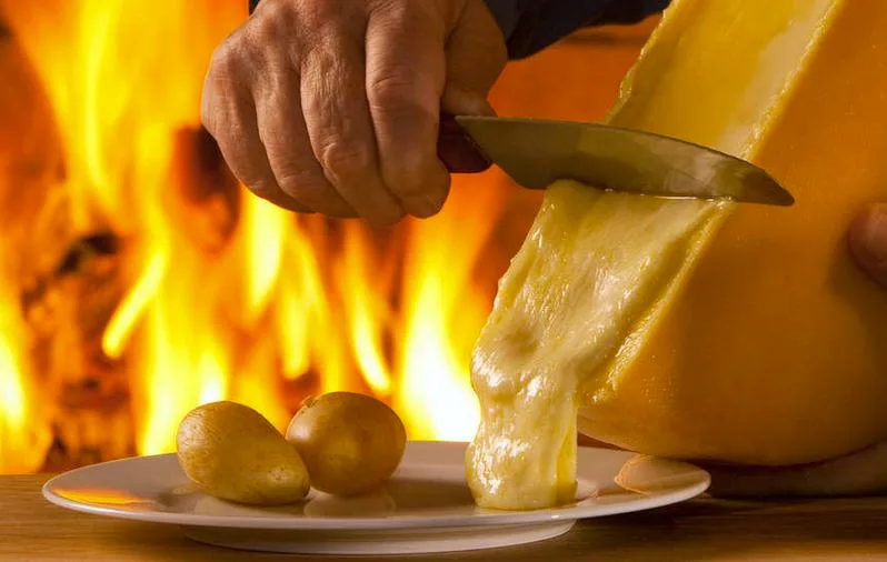 511e18973327b7392aafca59be0c04b03ca2e130 2018 wurden 1‘916 Tonnen Raclette du Valais AOP hergestellt. (Bild Raclette du Valais AOP)