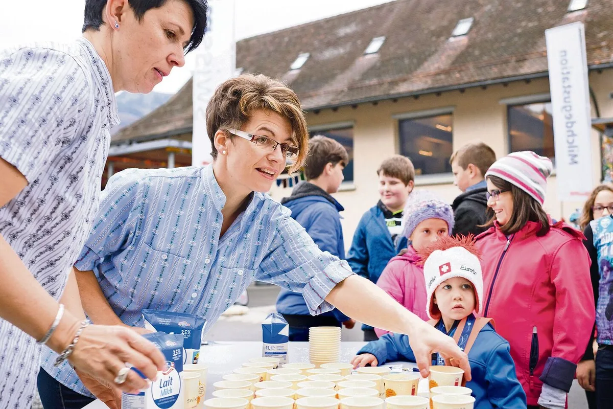 81c0472173409fc6527d089813c92330f6fa1175248063a2302d70cf466d56e1 Kritisiertes Milchmarketing: Je kleiner die Gruppe, desto lauter wird geschrien