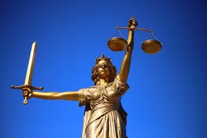 In der Anklageschrift der Augsburger Staatsanwaltschaft heisst es, der Landwirt soll seine Frau umgebracht haben. (Bild pixabay)