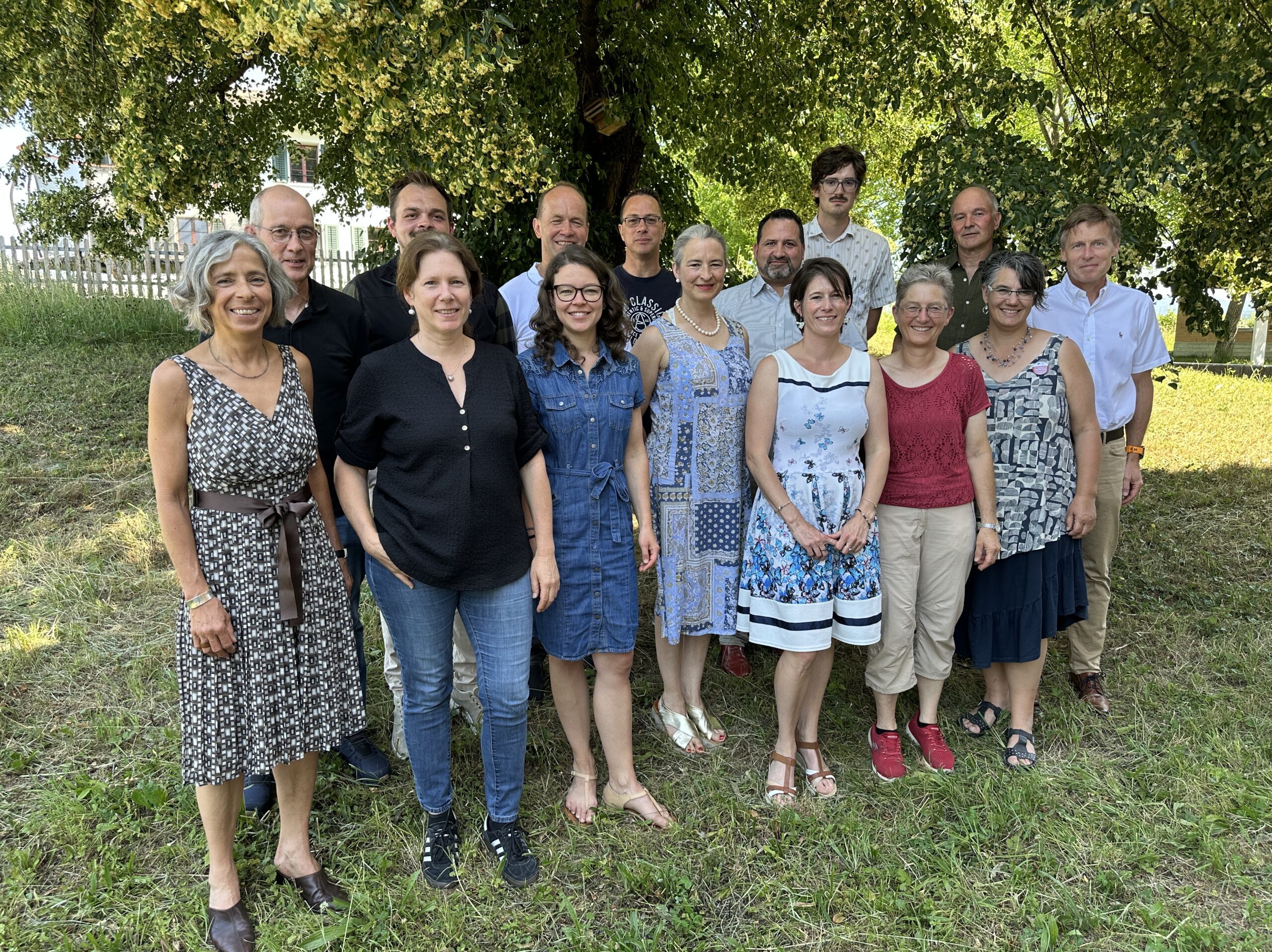 Der Vorstand der Organisation OdA AgriAliForm nach der Wiederwahl an der Delegiertenversammlung am Zuger Schluechthof. (Bild Josef Scherer)