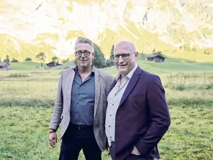 Es war der erste Arbeitstag vom neuen IP-Suisse-Geschäftsführer Christophe Eggenschwiler (l.). Die BauernZeitung traf ihn und den amtierenden Chef, Fritz Rothen (r.), zum Gespräch.