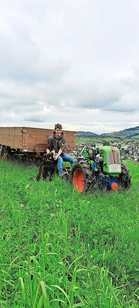 Die erste eigene Maschine von Lukas Stadelmann war sein Rapid Spezial, den er selber restauriert hat.