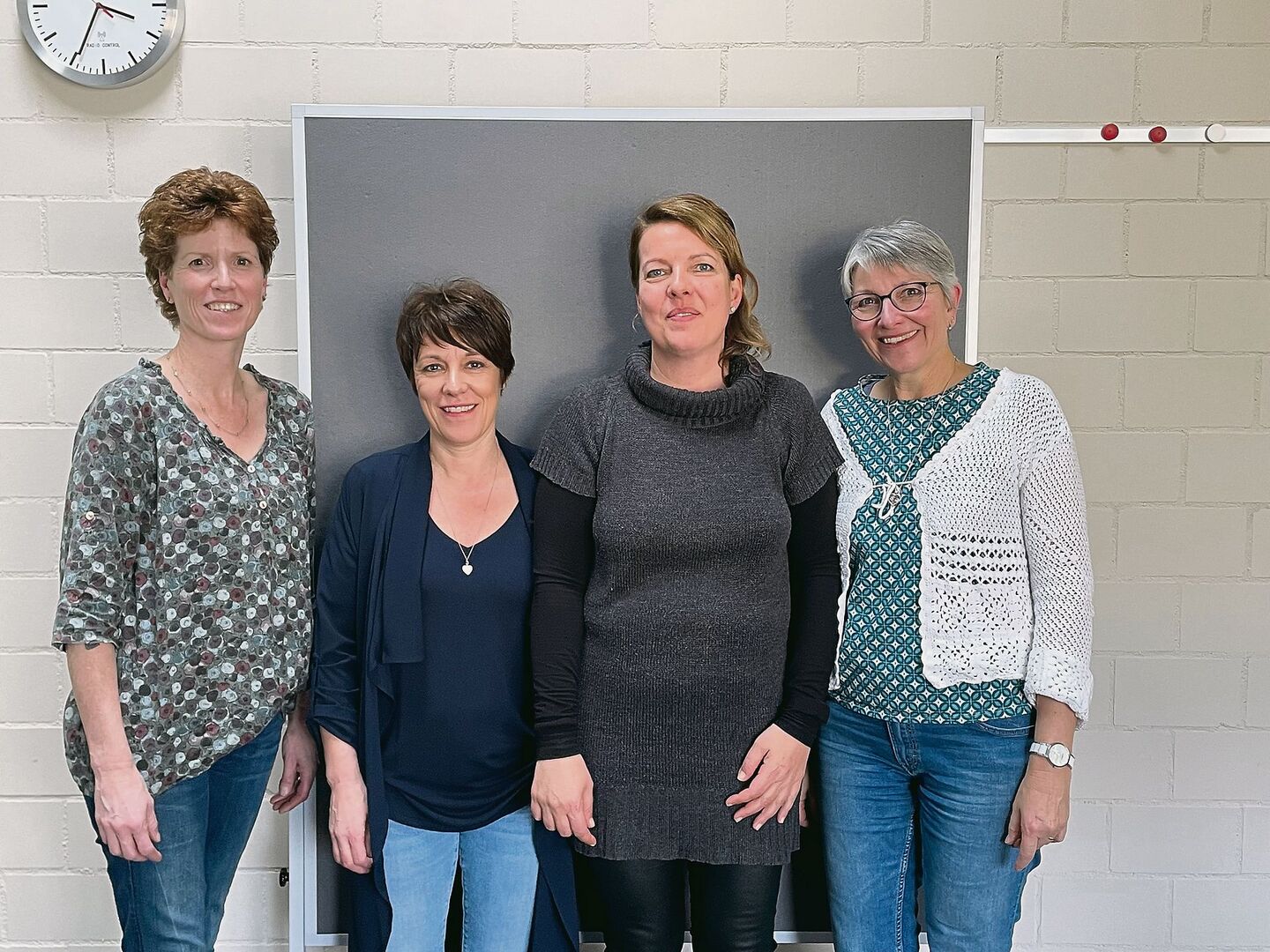 Regula Böhi-Zbinden mit den Kursleiterinnen Coletta Cantieni und Regula Schenk und Irene Stutz, Bildung SRK Thurgau (v. l.).