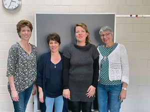 Regula Böhi-Zbinden mit den Kursleiterinnen Coletta Cantieni und Regula Schenk und Irene Stutz, Bildung SRK Thurgau (v. l.).