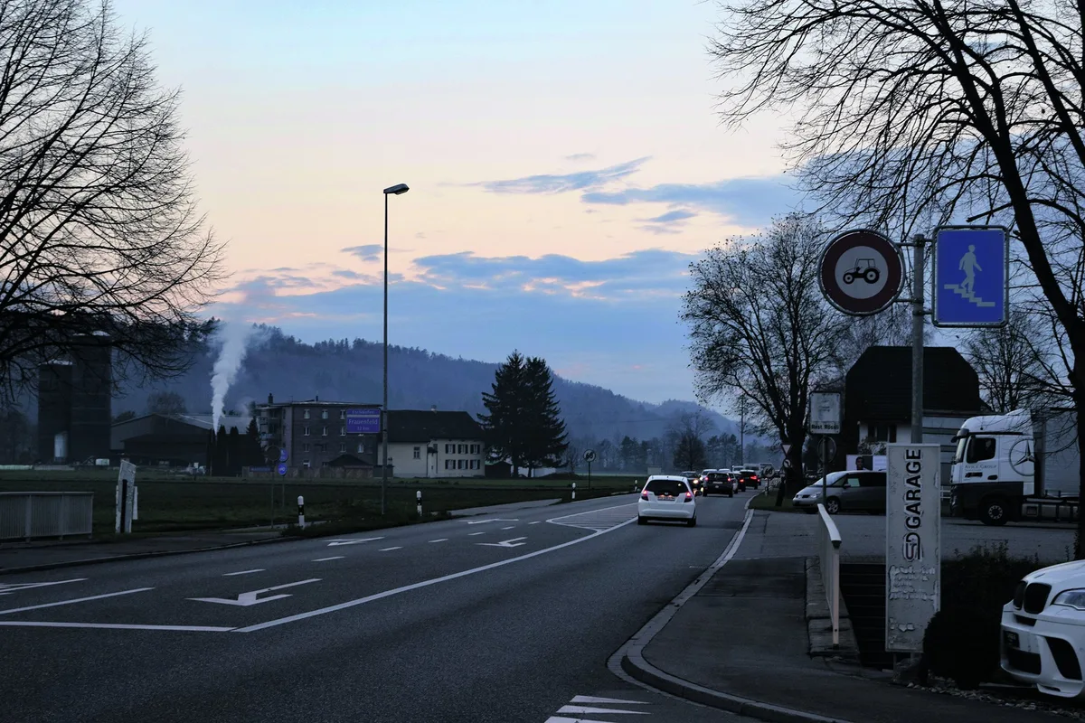 BZ-LT-49-Schild-Verbot__1_ Auf der T23 dürfen Traktoren trotz Fahrverbot fahren
