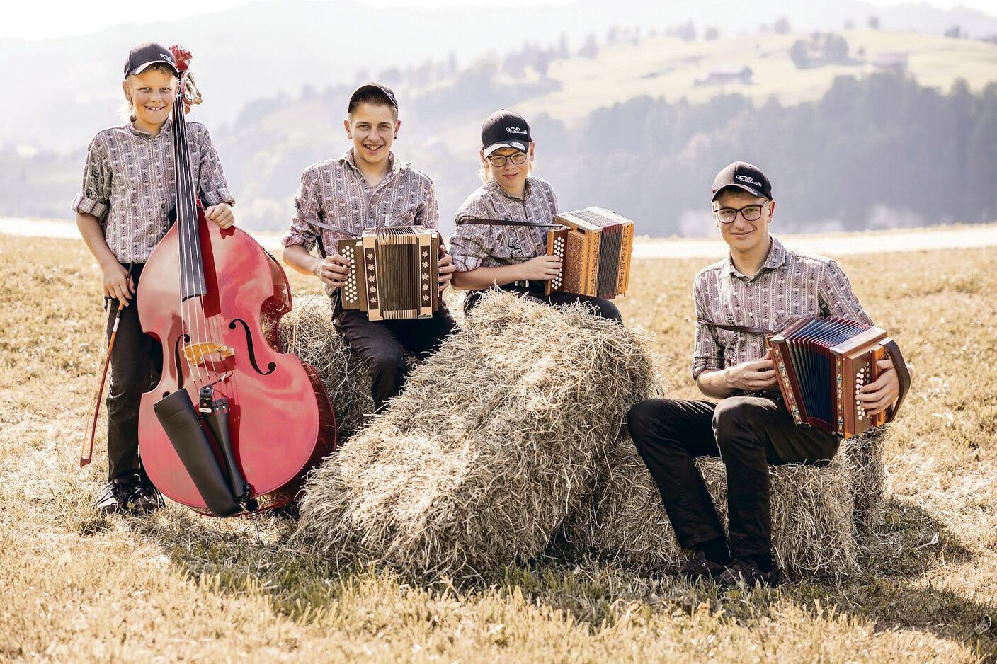 Die Brüder Luca, David, Julian und Dominic Betschart waren als Ländlerformation Kalberweidli-Büeblä in den USA unterwegs (v. l.).