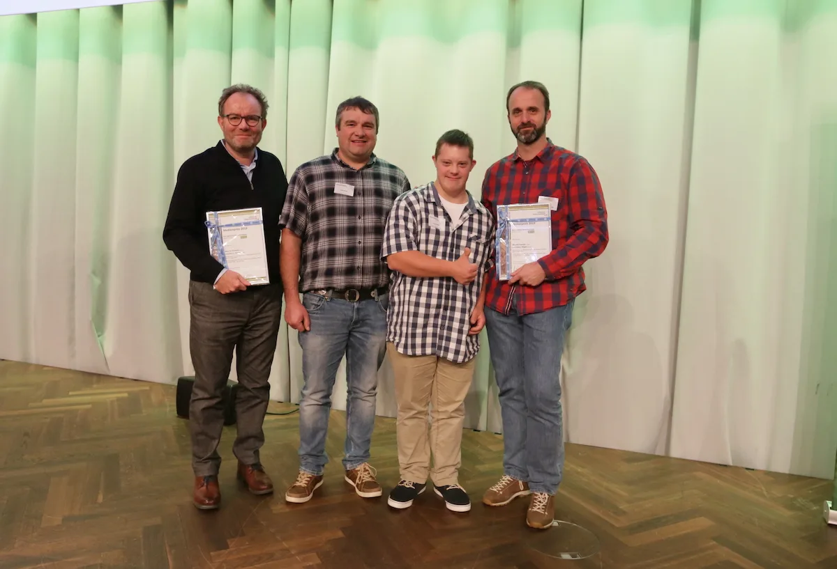 61cced74a5b6e63c06fd4fa46ad2207724df959e Verleihung des SBV-Medienpreises 2019: Nebst den Gewinnern war auch der Hauptprotagonist Jan anwesend. (Bild SBV)