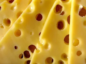 Auf dem Weltmarkt waren Anfang September die Butter- und Vollmilchpulverpreise leicht rückläufig, jene für Magermilchpulver leicht steigend und für Schnittkäse stabil. (Bild Pixabay)