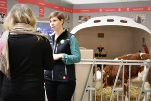 Die AgrarScouts suchen das Gepspräch und beantworten Fragen. In Deutschland sind sie schon im Einsatz.
