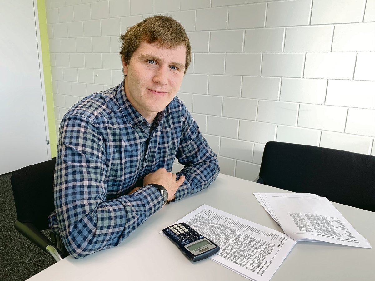 Marco Imfeld aus Oberkirch ist Agro-Techniker HF und arbeitet seit Herbst 2017 bei der Agro-Treuhand Sursee. Er hat die Auswertung der Buchhaltungsergebnisse zusammengestellt.(Bild js)