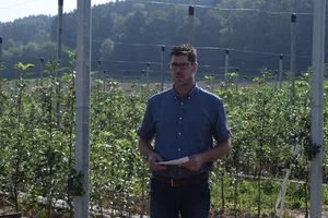 Ralph Gilg (hier an der PK zum Start der Obsternte 2019) wünscht sich aktive Bauern im Abstimmungskampf gegen die Trinkwasserinitiative. (Bilder sgi)