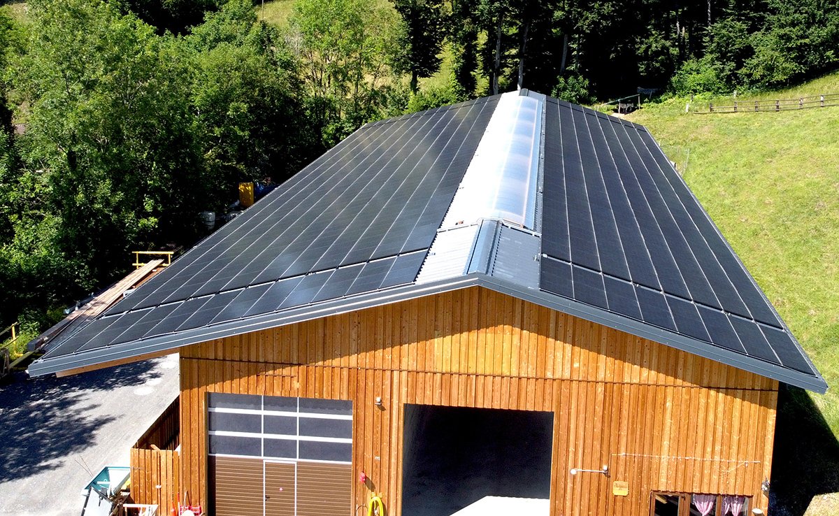 Lassen Sie Ihr Dach Solarstrom produzieren