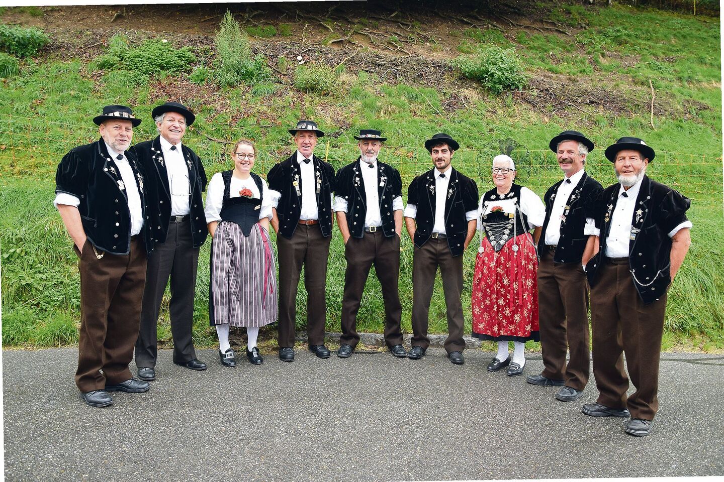 Untermalt wurde die Protestversammlung und die Lancierung der kantonalen Volksinitiative vom Jodlerklub Oberried.