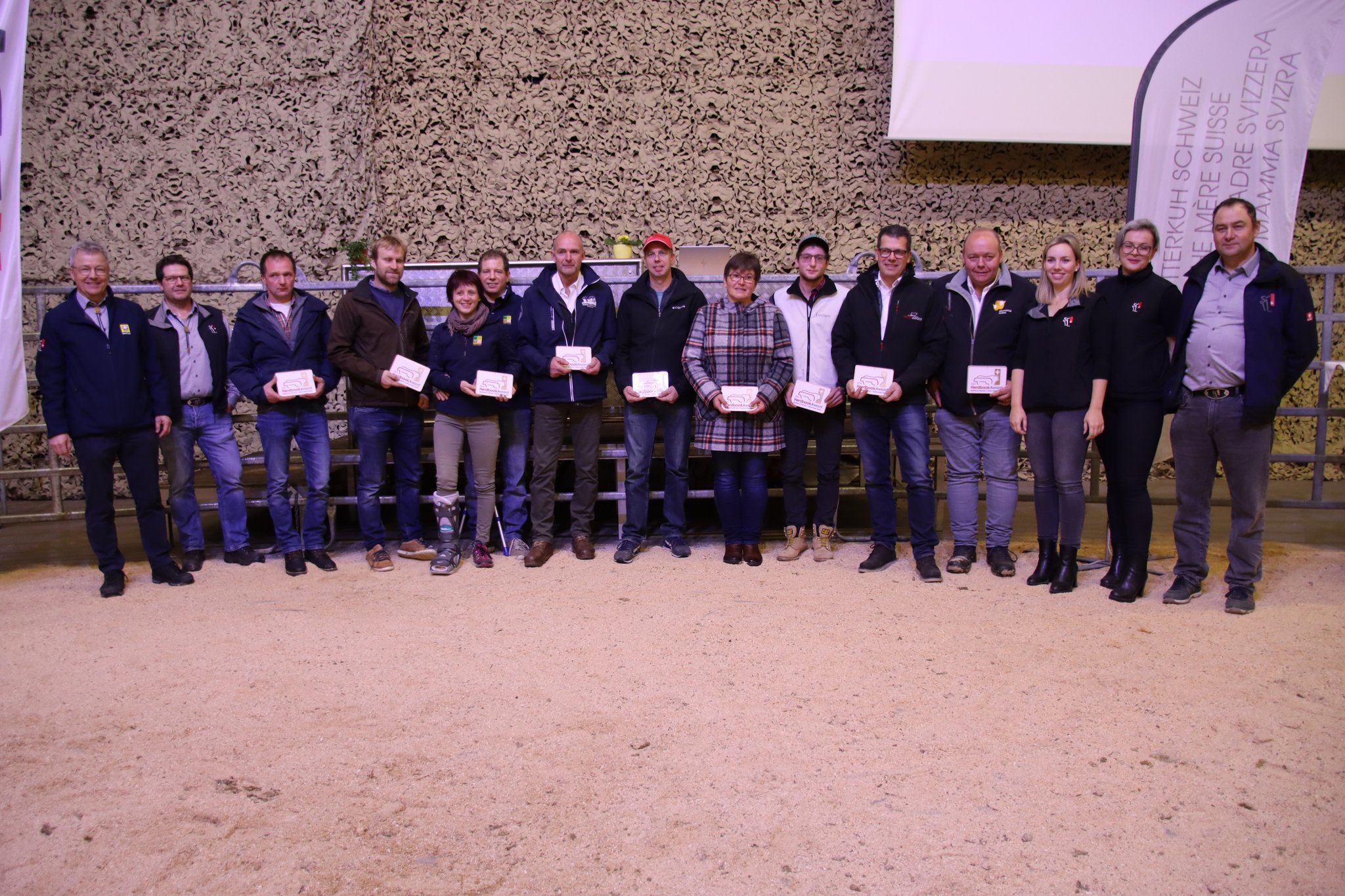 Am Herdbook-Award von Mutterkuh Schweiz wurden Zuchttiere mit hoher Lebensleistung ausgezeichnet