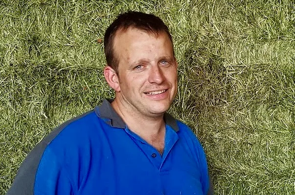 ca450aa3712d69e3b31d7a0bf2a6797f4399ab41 Raufutter-Verbandspräsident Fabian Gut ist zufrieden mit der Ernte 2020. Bild: zVg