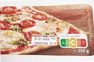 Wie ausgewogen ist diese Fertigpizza im Vergleich zu anderen Fertigpizzen? Die fünfstufige Farb- und Buchstabenskala Nutri-Score gibt einen schnellen Überblick.