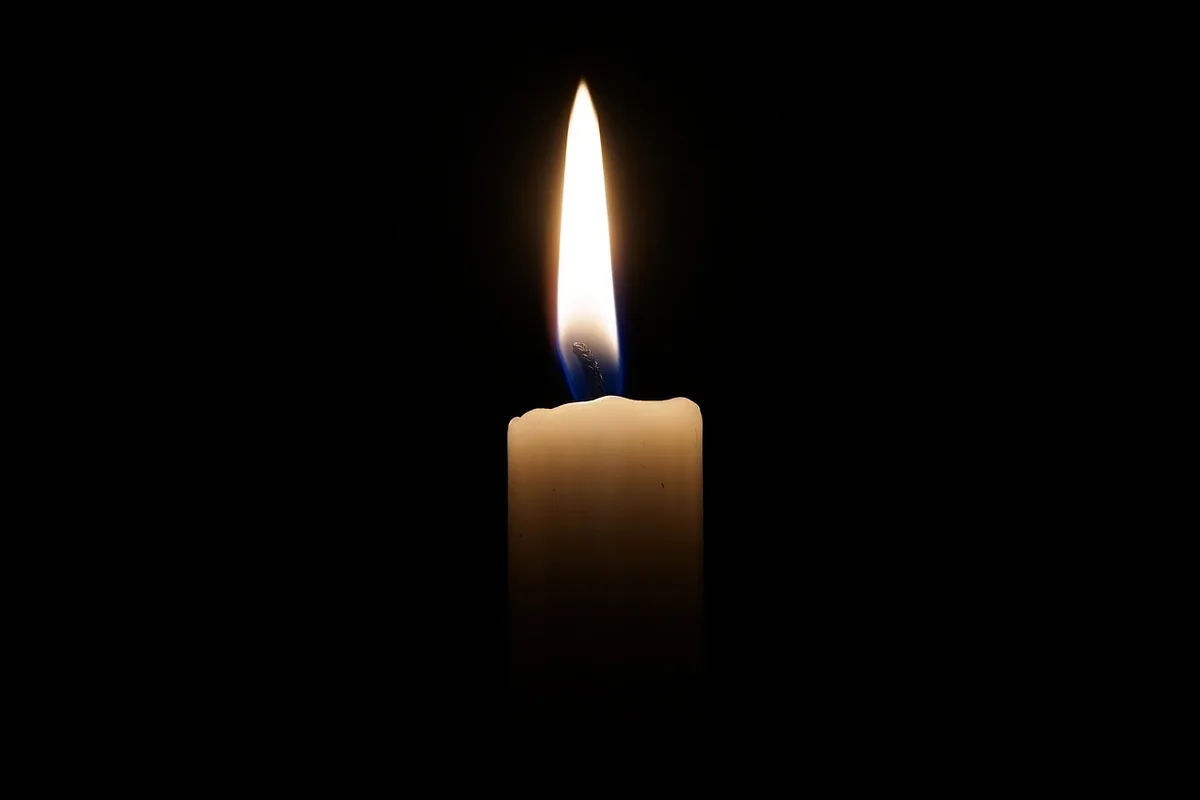 candle-2038736_1280 Zwei Todesopfer nach Sturz in Jauchegrube