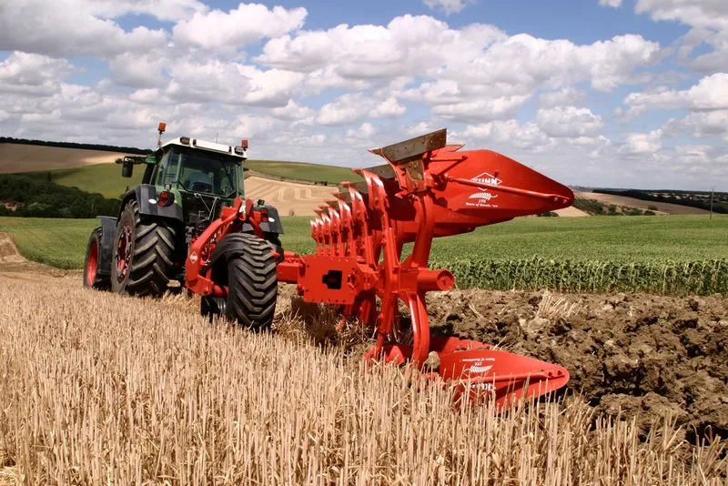 Traktor-auf-Feld_zvg Zwei tödliche Unfälle mehr als im Vorjahr