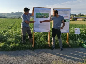 Stefan Vogel (rechts) und Andreas Keiser (links) referierten über den Krautfäulebefall der getesteten Sorten im Versuch von letztem Jahr. (Bild bab)