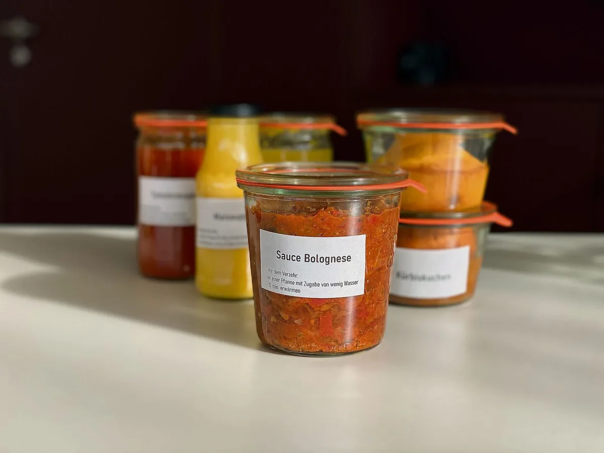1652cae1b1c6606455443a70e8b1f9d774ba640eabcabc905ea5291fd9777fac Sogenannte «Ready to eat»-Produkte wie hausgemachte und hochwertige Fertigsaucen liegen bei den Konsumentinnen und Konsumenten im Trend. Damit können sich auch Hofläden einen Namen machen.