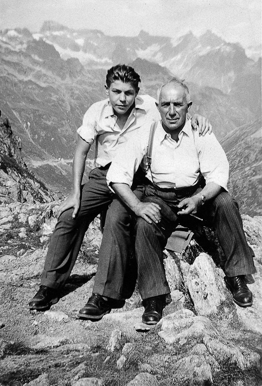 Voller Tatendrang: Willy Garaventa auf einem Familienausflug ins Wallis mit Vater Karl im Jahr 1950. (Bild pd)