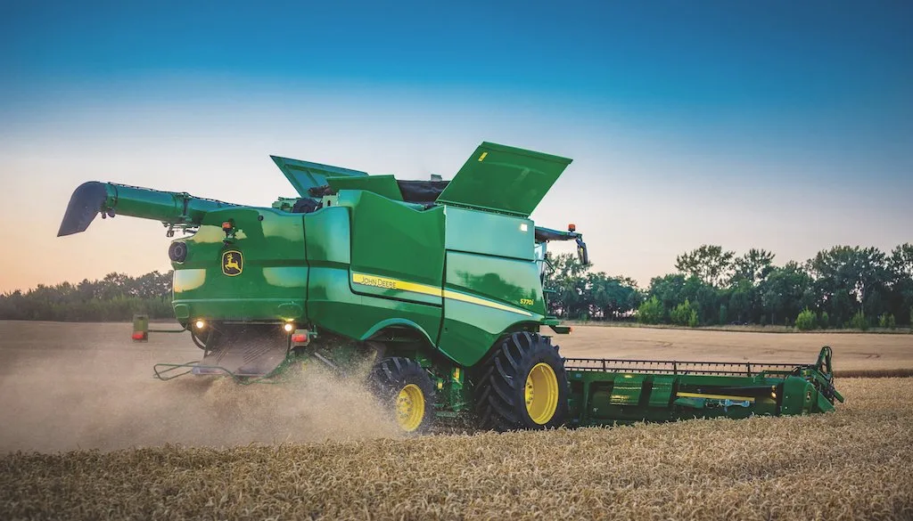 07954f305f283406eb9f11b869616d2549748cc1 John Deere steigert die Leistung seiner Mähdrescher-Neuheiten. Bild zvg