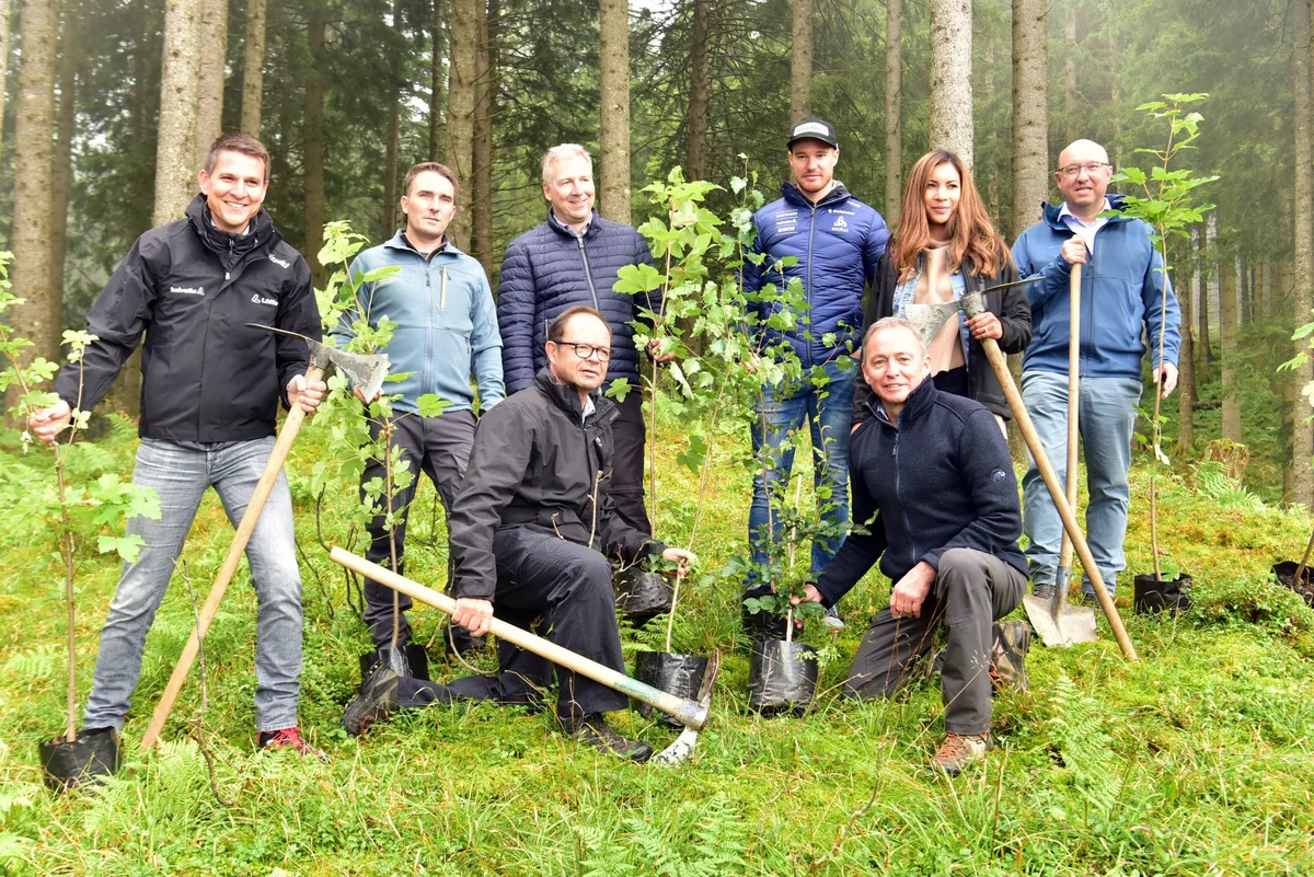 helvetia_schutzwald-projekt Helvetia Versicherung pflanzt 10'000 Schutzbäume