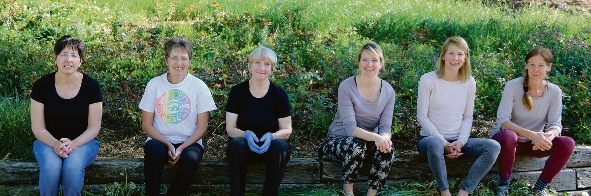 Die Gesichter des Buremärt Sissach (v. l. n. r.): Anita Thommen, Sonja Degen, Vreni Brodbeck, Marisa Weber sowie  Laura und Claudia Grazioli. (Bild Benildis Bentolila)