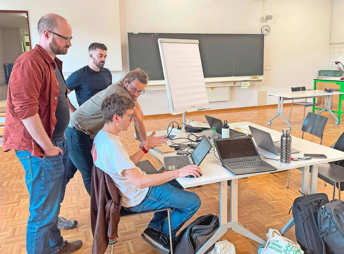 e011d9624239823abca27f0808f01f059f5d989df85f0c0f7baece71b29378ee Hacker tüftelten an der Liebegg über neue Ideen und Programme für die Landwirtschaft.