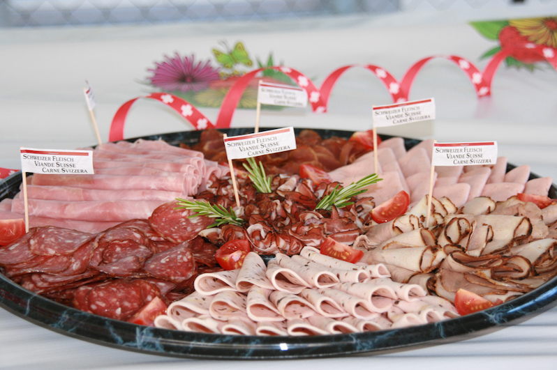 Fleisch ist in der Schweiz rund doppelt so teuer wie im Ausland. (Bild Karin Hengartner, landwirtschaft.ch)