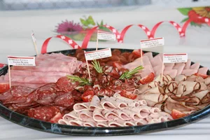 Fleisch ist in der Schweiz rund doppelt so teuer wie im Ausland. (Bild Karin Hengartner, landwirtschaft.ch)