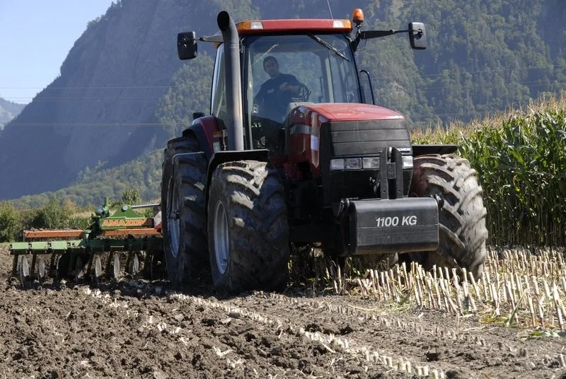 Maisstoppeln_grubbern_vorne Neue Regeln: So bleiben Sie nicht auf der Mineralölsteuer sitzen