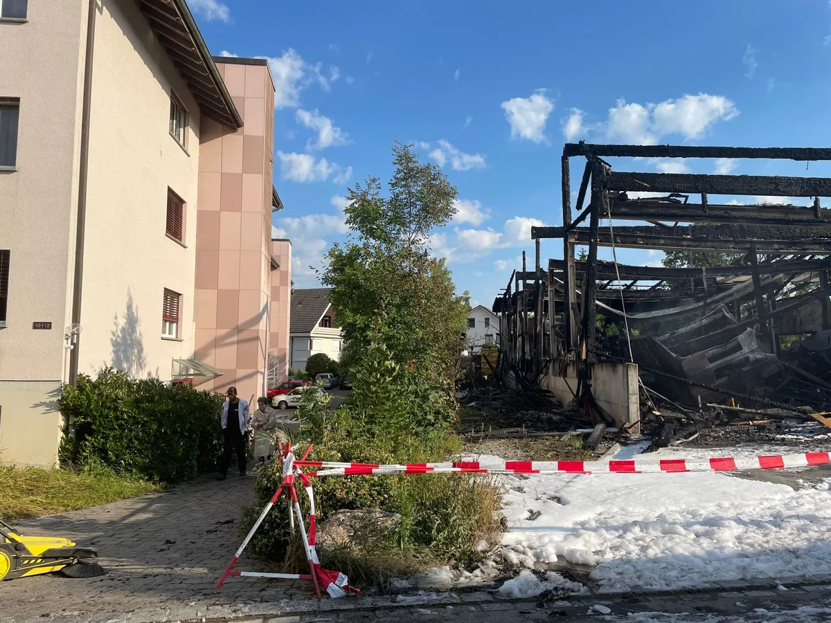 Brandruine_VoegeliVVV Grosse Solidarität nach Brand in Maschinenhalle