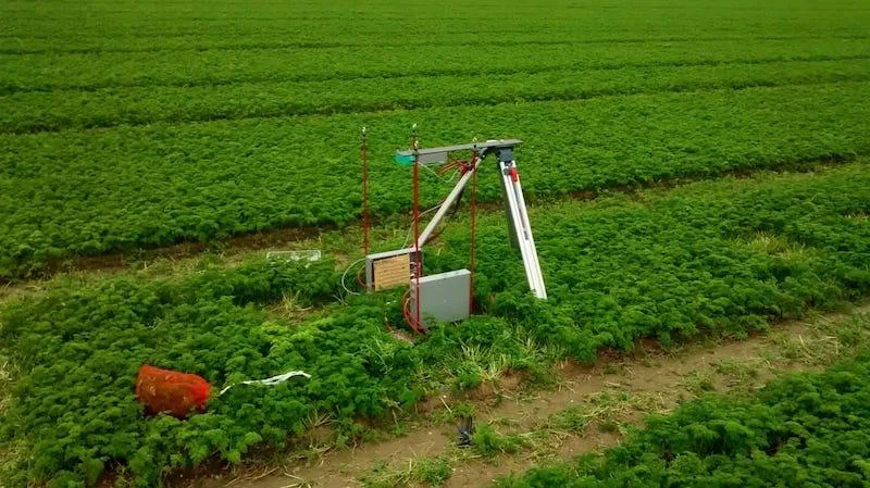 Die erste von Steffen Wermers entwickelte Messstation auf dem Testfeld in den Niederlanden. (Bilder FH Münster)