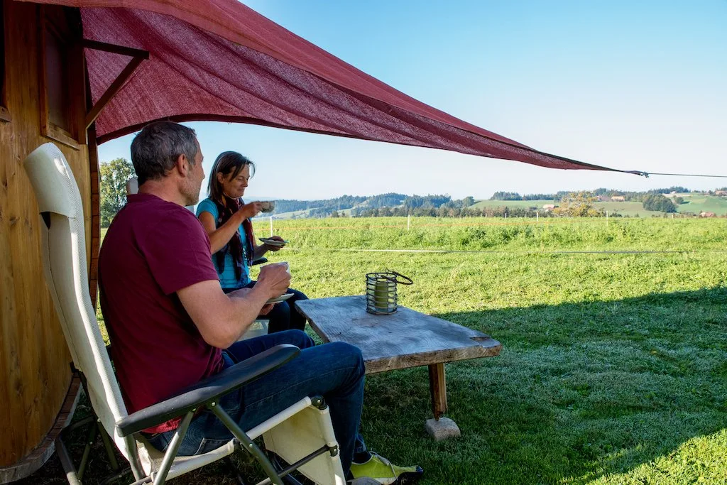 6a37f8f8fec9983e8d480e79e91d3b536786ffad Mit Ferien auf dem Bauernhof kann man auch in der Corona-Krise seine freie Zeit im Grünen geniessen und unterstützt gleichzeitig die regionale Wirtschaft. (Bild zVg)